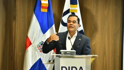 Director de la DIDA asegura médicos no pueden cobrar por fuera de las facturas de las clínicas