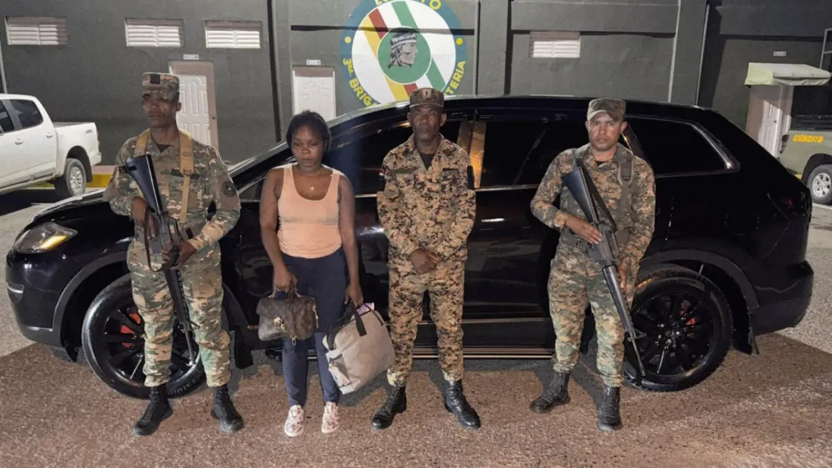 Detienen oficiales del ERD y la PN con haitianos indocumentados en San Juan de la Maguana