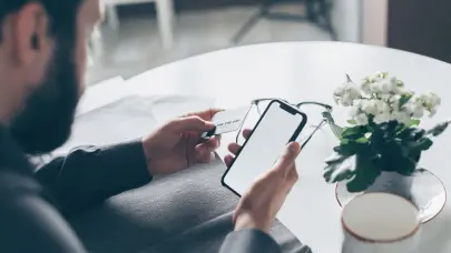 Hombre es extorsionado por estafador que le rob&oacute; su motocicleta