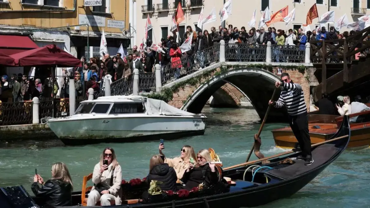 Un millar de personas reivindican en Madrid los valores europeos ante la ola reaccionaria