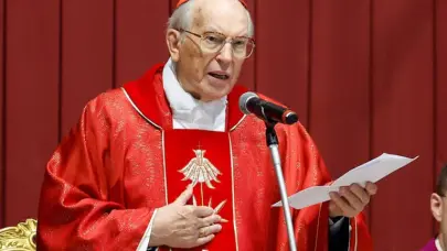El cardenal decano expresa su deseo de una fumata blanca ya en la tarde del jueves