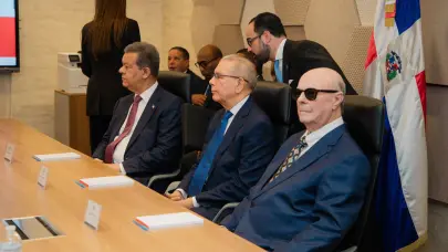 Hip&oacute;lito Mej&iacute;a califica como "un paso importante por la patria" la reuni&oacute;n con expresidentes