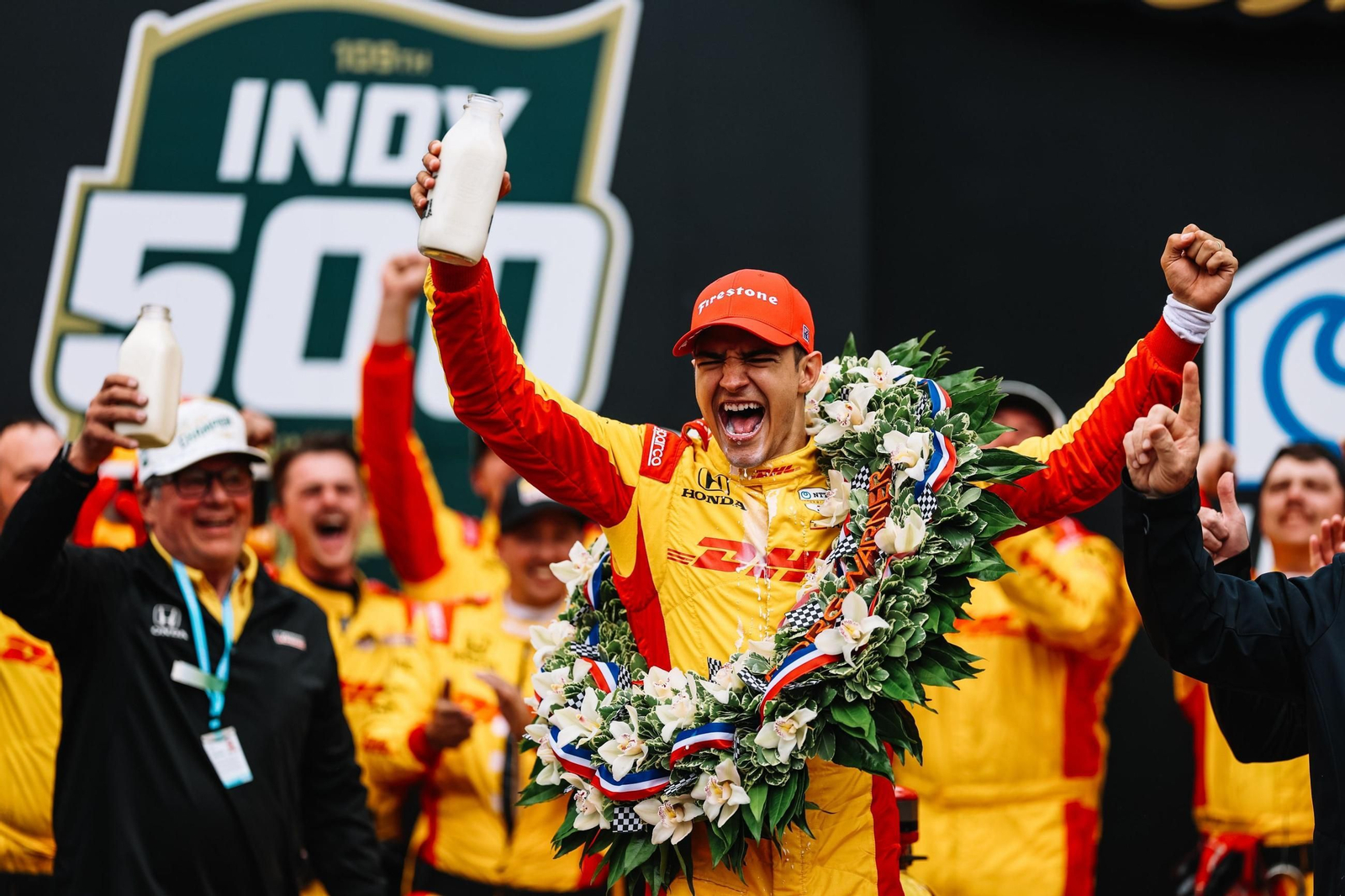 Celebración del ganador del Indy 500 con leche.
