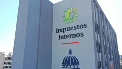 Primer r&eacute;cord mensual de la DGII: ingresos superan los RD$100,000 millones