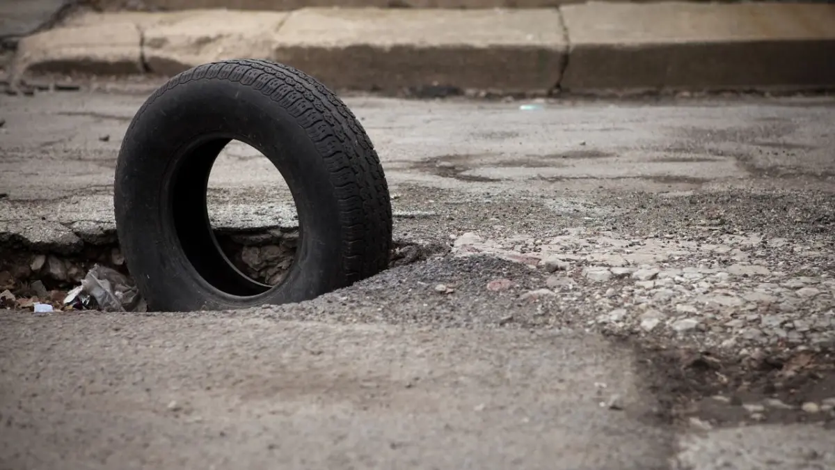 Residentes de Santo Domingo Este y Norte reclaman asfaltado de calles deterioradas
