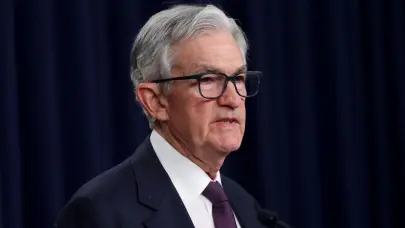 Powell defiende el marco regulatorio de la Fed ante las cr&iacute;ticas de Trump