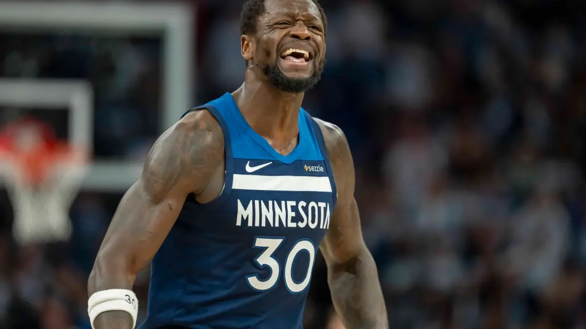 Los T-Wolves aprovechan ausencia de Curry empatan la serie ante Warriors