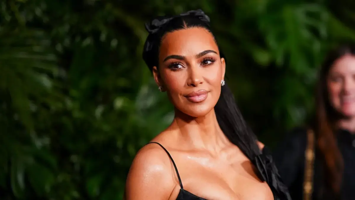 Kim Kardashian denuncia redadas inhumanas de ICE en Los Ángeles y defiende a inmigrantes