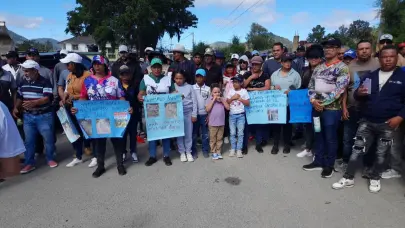 Marchan por construcci&oacute;n de carretera Constanza-La Culata
