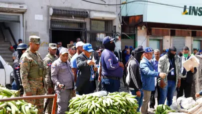 Alcald&iacute;a de Santiago intensifica operativos de limpieza e higienizaci&oacute;n en el mercado Hospedaje Yaque