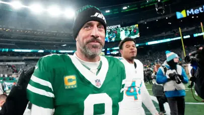 Aaron Rodgers est&aacute; abierto a retirarse con los Green Bay Packers