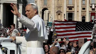 Unas 200,000 personas asisten a la misa de inicio de pontificado de León XIV