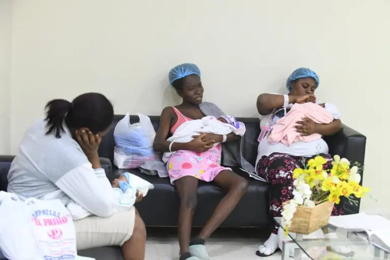 DIDA respalda cobros a parturientas haitianas en hospitales públicos