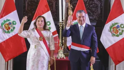 Boluarte nombra a su octavo ministro del Interior y cuarto de Economía en dos años y medio