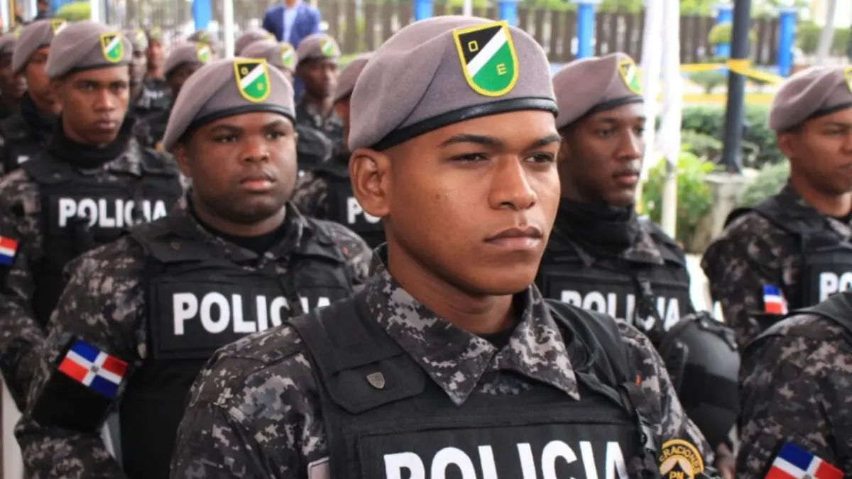 Gobierno lanza plan piloto con 1,100 policías para reforzar seguridad en Santo Domingo y Santiago