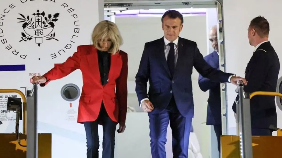 Macron pide no perder el tiempo con las acusaciones que recibe en las redes sociales