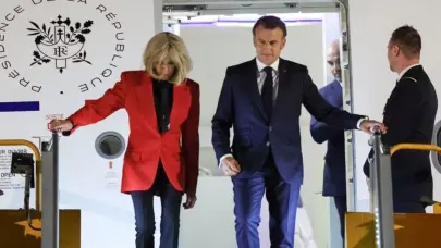 Macron pide no perder el tiempo con las acusaciones que recibe en las redes sociales