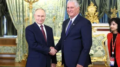 Putin subraya el rol de Cuba contra el nazismo al recibir a Díaz-Canel en Moscú