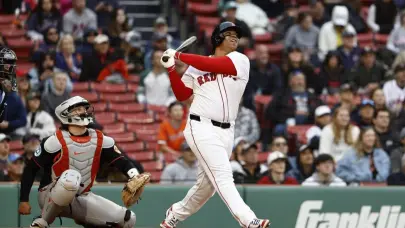 Rafael Devers impulsa ocho carreras y lidera aplastante victoria de los Medias Rojas sobre Orioles