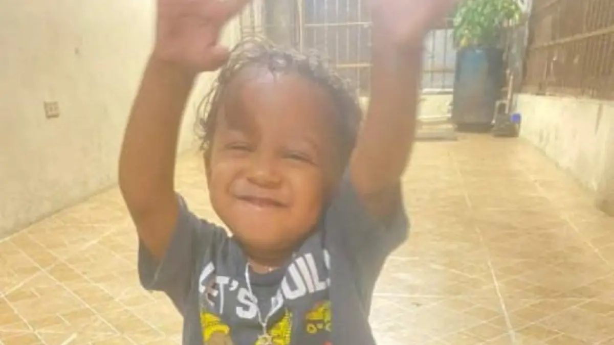 Niño de 2 años que murió en Los Alcarrizos tenía el cráneo destrozado, según el Inacif