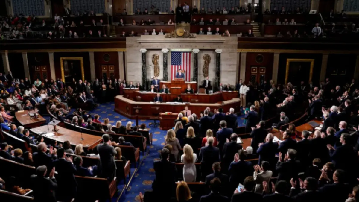 Los republicanos desbloquean el plan fiscal de Trump, que sigue su camino en el Congreso