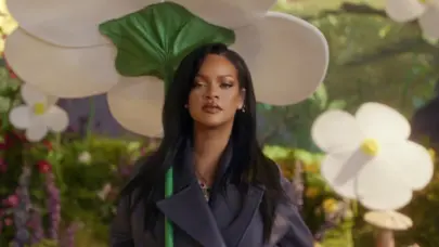 Rihanna vuelve a la música con Friend of mine, de la banda sonora de Pitufos