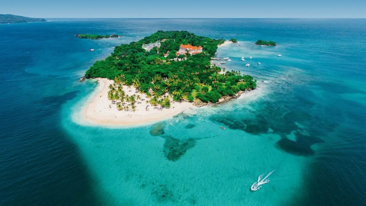 Samaná es declarada provincia ecoturística tras aprobación de ley propuesta por el senador Pedro Catrain