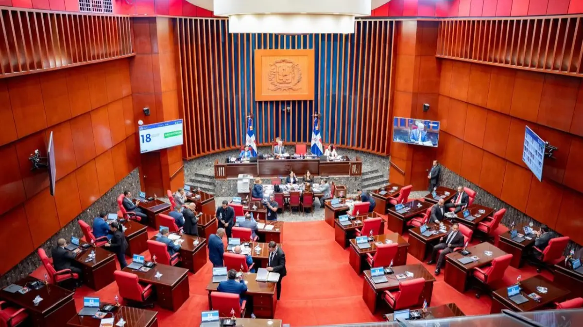 Senado aprueba y declara de urgencia ley que dispone fusión de los ministerios de Hacienda y Economía