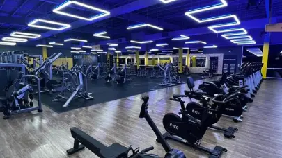 SmartFit, la mayor red de gimnasios de América Latina, gana un 27 % más hasta marzo