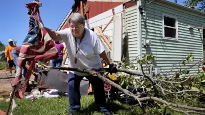 Las fuertes tormentas dejan a más de 220,000 hogares sin electricidad en Texas