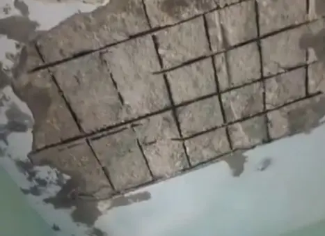 Pánico: se desprende parte del techo en escuela de Barahona