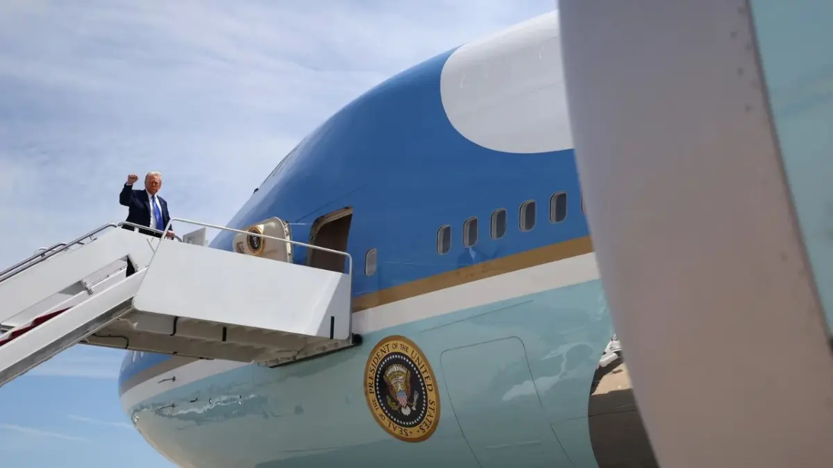 La Justicia bloquea temporalmente el plan de despidos masivos de Trump