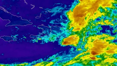 Aguaceros intensos, tormentas eléctricas y ráfagas de viento por vaguada, dice Indomet