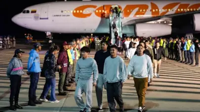 Venezuela recibe 195 migrantes deportados de EEUU en un vuelo desde Honduras