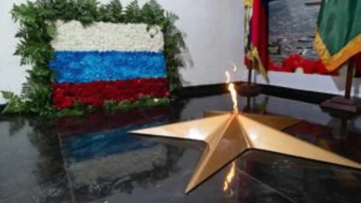 Chavistas rinden homenaje en Venezuela con nuevo mausoleo a soldados soviéticos