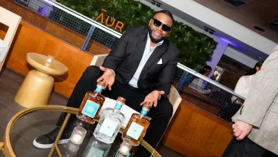 David "Big Papi" Ortiz presenta Ron Ozama en Boston, un ron dominicano para la próxima generación
