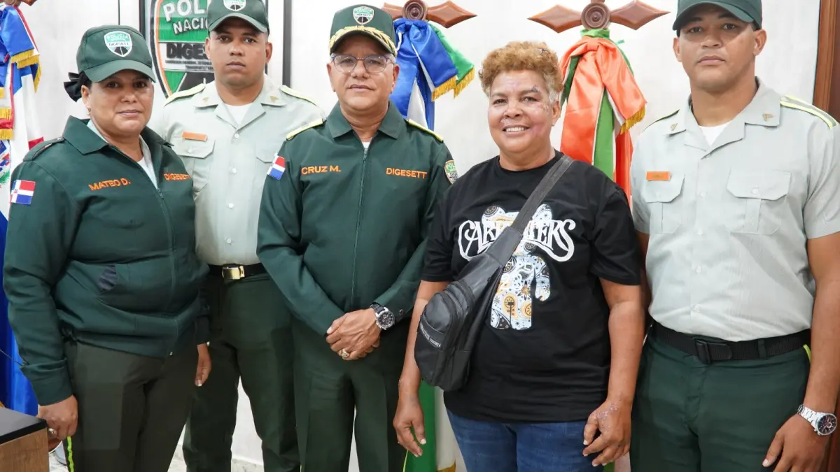 Mujer sobrevive a accidente agradece a DIGESETT: “Me asistieron, llamaron al 911 y cuidaron mis pertenencias”