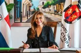 Carolina Mejía persiste en violación a la ley pese a sentencia en su contra