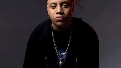 July Queen estrena su trap en español Addition