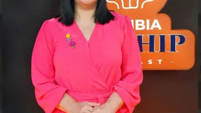 Elizabeth Mena lanza Cambia El Chip: un podcast para repensarlo todo