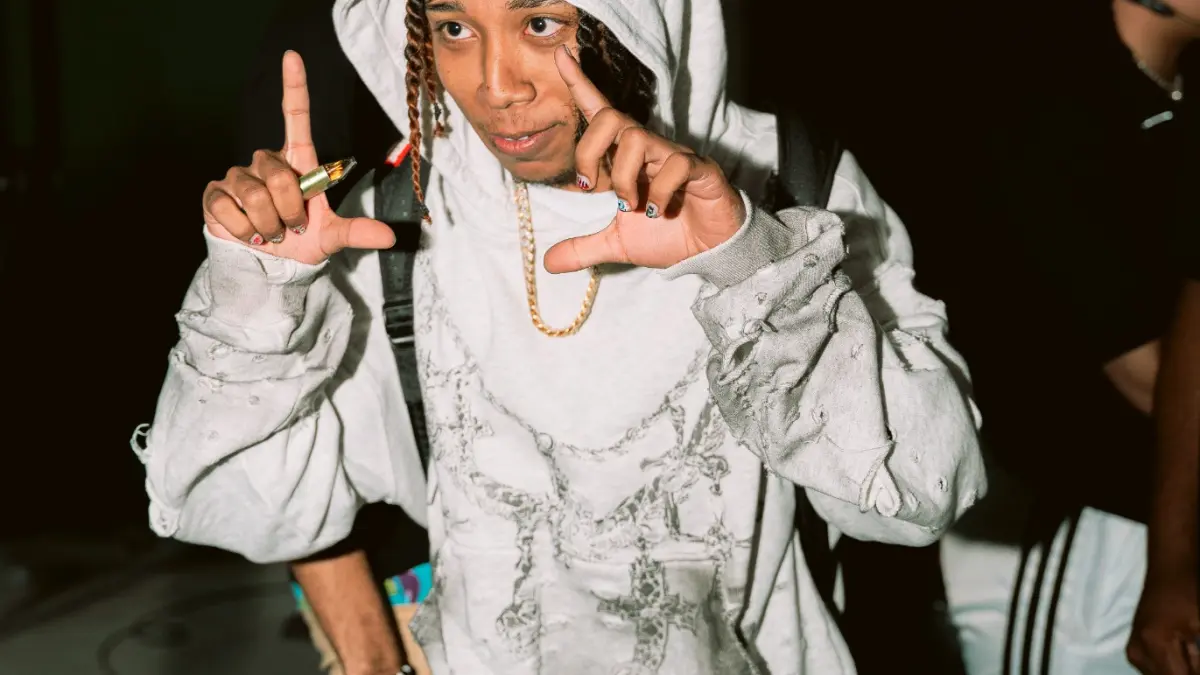 Huan62 celebra los 17 millones de reproducciones de su tema “Bájale 2”