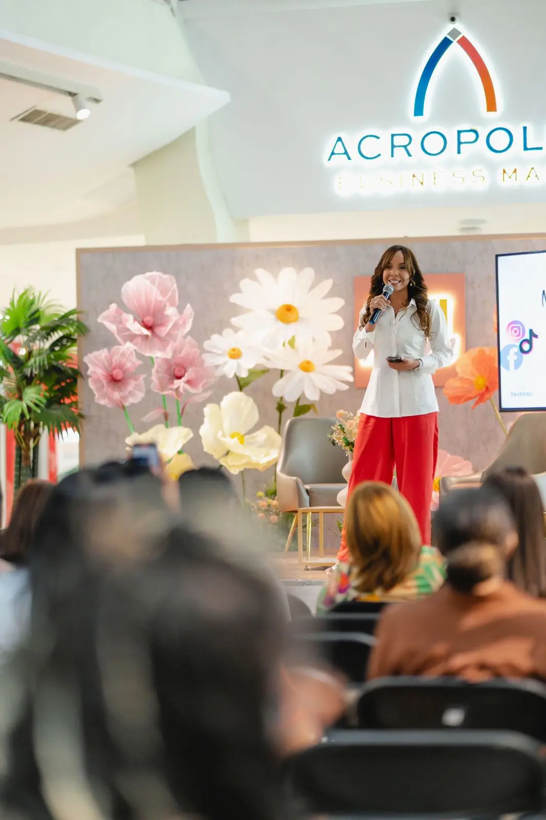 Lily Taveras presenta su conferencia “De lo Invisible a lo Inquebrantable”: una historia que transforma vidas