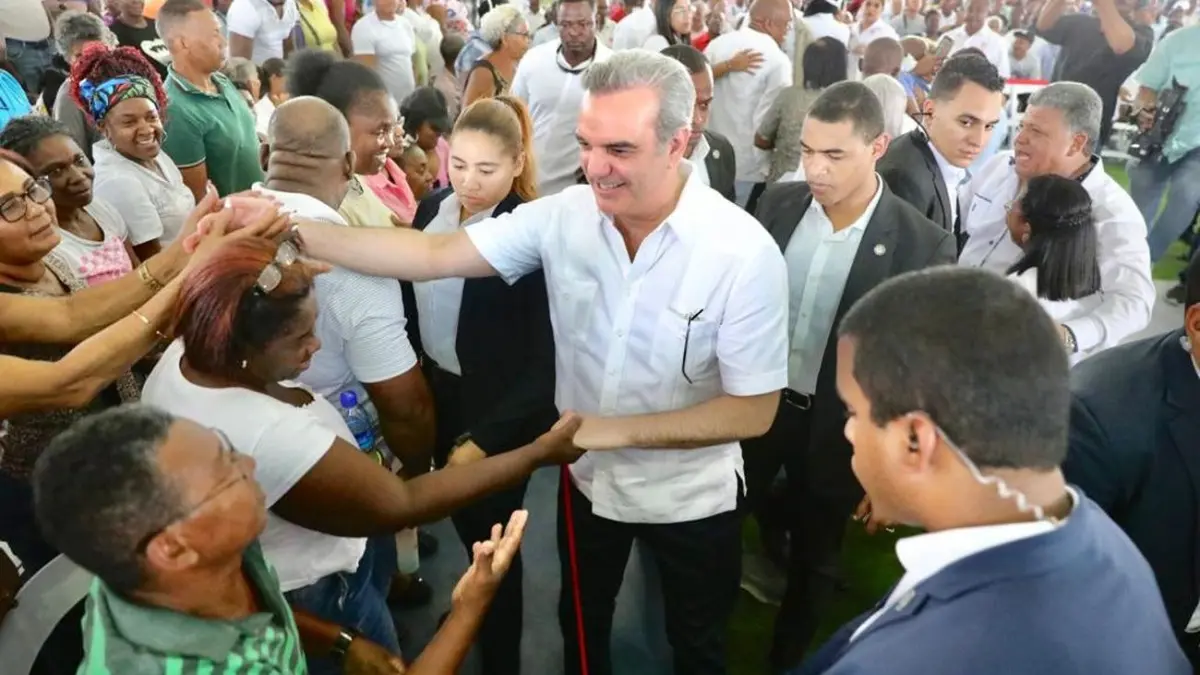 Presidente Abinader inaugurará carretera en SPM, polideportivos en SDE y nuevo centro de retención vehicular en SDO