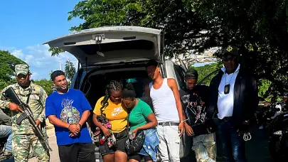 Apresan a tres hombres ocultaban haitianas indocumentadas entre maniquíes en Montecristi