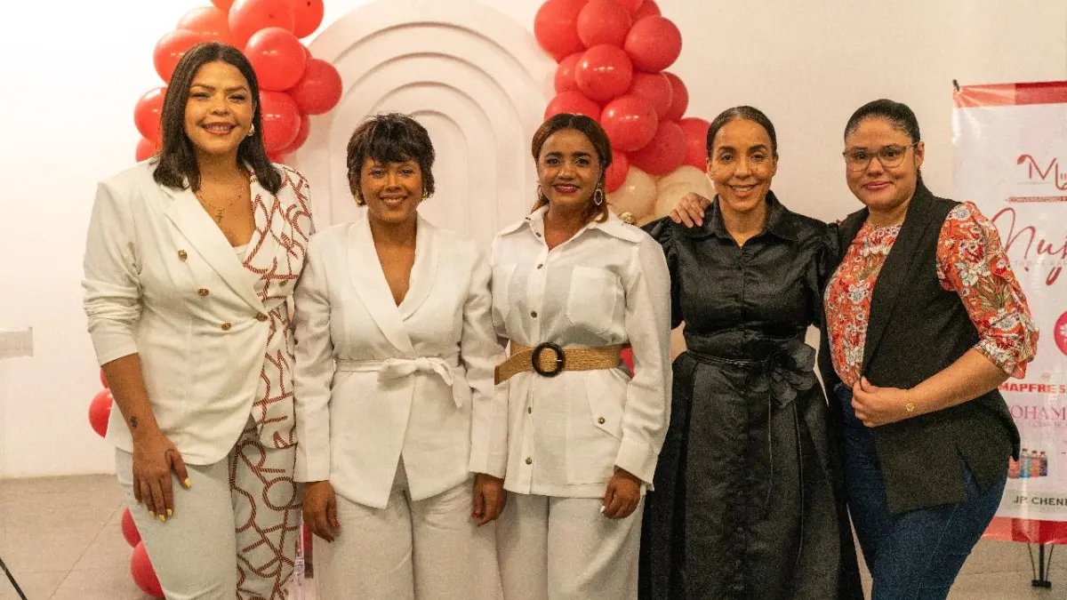 Revista Mujer Santo Domingo Este lanza su segunda edición con el conversatorio “Mujer Conectada para Crecer”