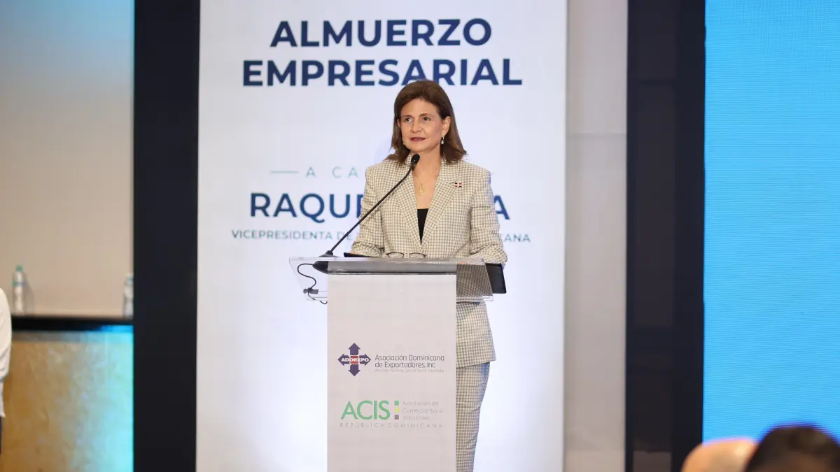 ”Queremos que las mujeres del Cibao lideren con fuerza”, afirma Raquel Peña ante empresarios y exportadores
