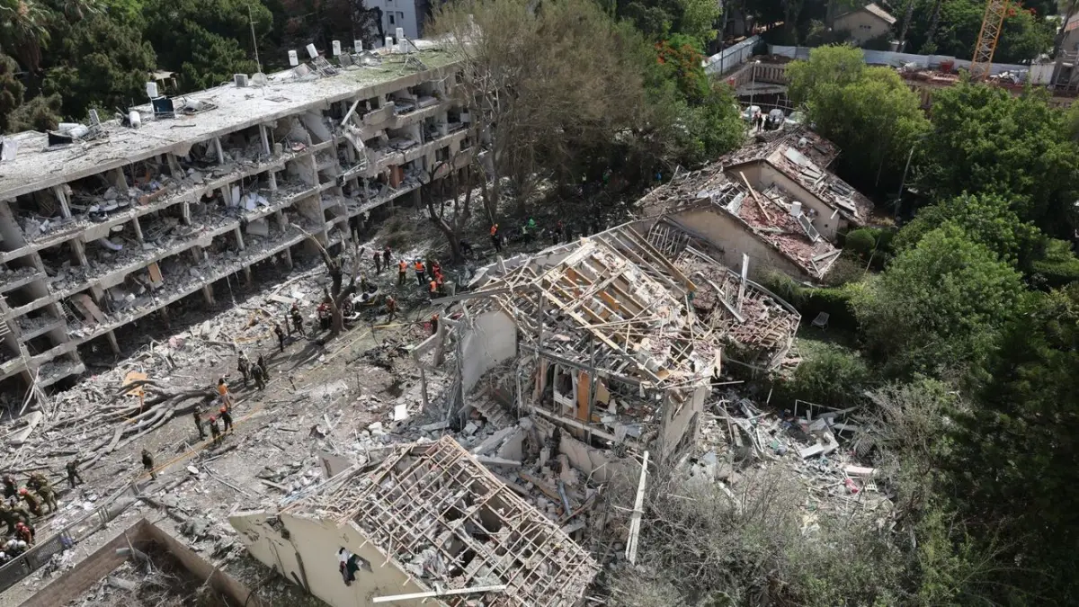 Irán ataca aeropuerto de Ben Gurion tras bombardeo de EE.UU.