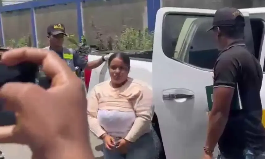 Joven al ser detenida por ultimar a su pareja: «No me siento arrepentida»