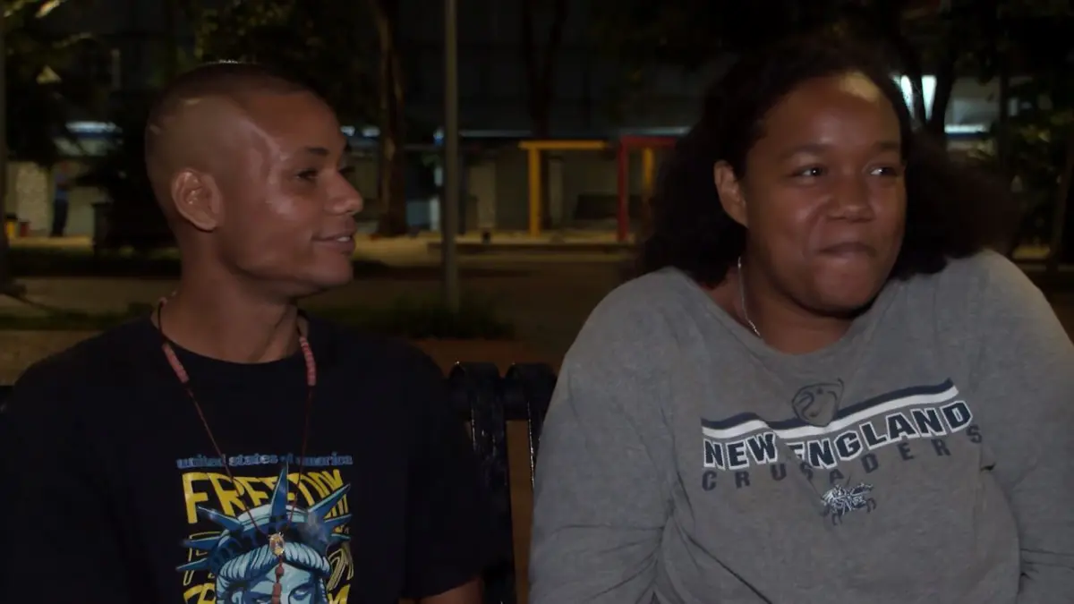 Jóvenes sin techo usan el amor como motor de cambio