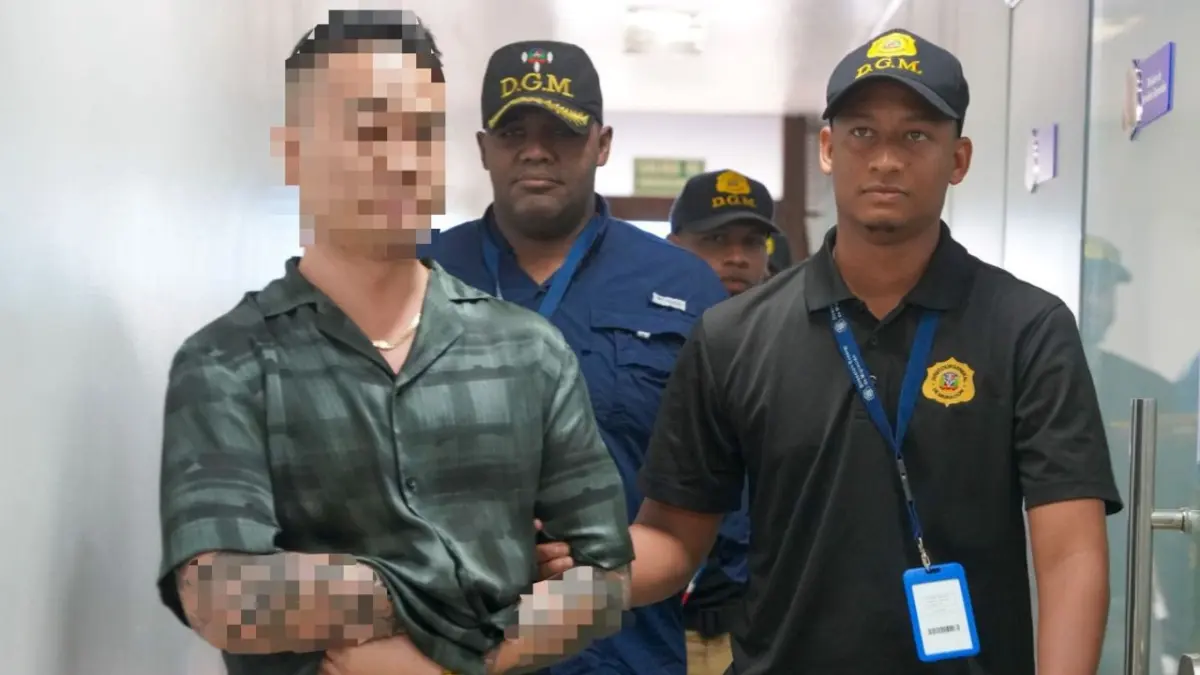 Arrestan a empresario chino tras querella de la DGM por daños y perjuicios; le fijan RD$450,000.00 de sanción